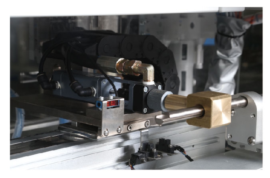 富怡汽車天窗卷陽簾涂油預(yù)緊臺(tái)