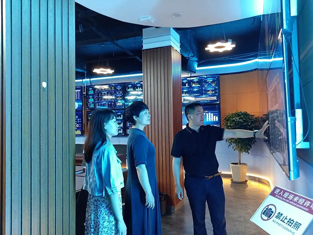 寶坻區(qū)總工會領(lǐng)導深入基層，為企業(yè)職工送關(guān)懷！