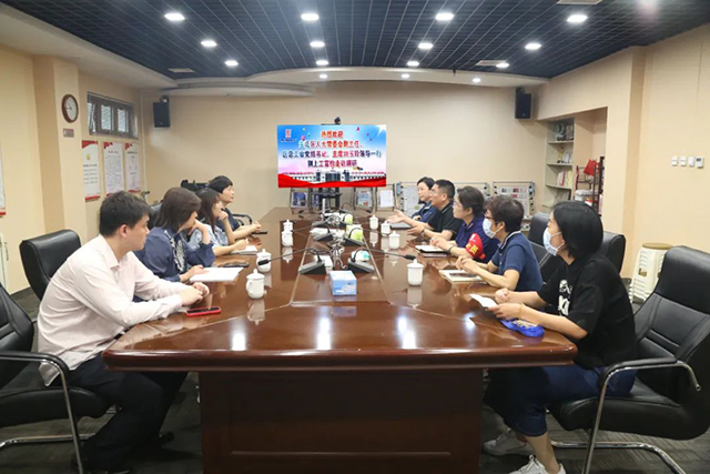 寶坻區(qū)總工會領(lǐng)導深入基層，為企業(yè)職工送關(guān)懷！