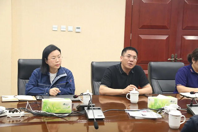 寶坻區(qū)總工會領(lǐng)導深入基層，為企業(yè)職工送關(guān)懷！