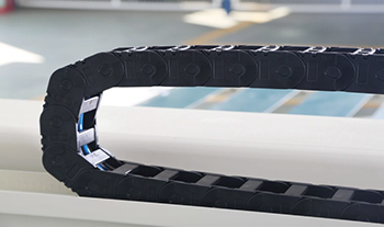 富怡框式電腦絎縫機(撐布帶機型)法式上料臺 富怡框式電腦絎縫機(撐布帶機型)法式上料臺